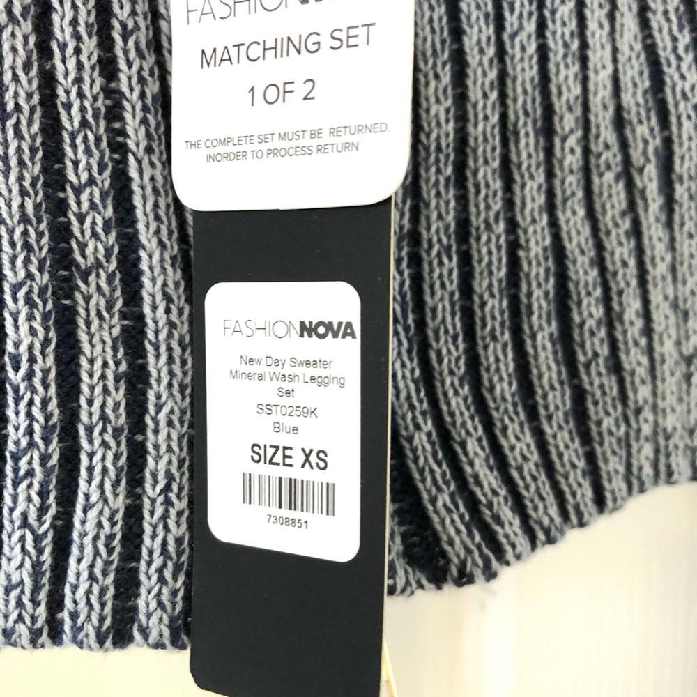 NWT Fashion Nova Navy and White Knit Sweater - Picture 3 of 5